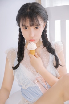 巨乳美女